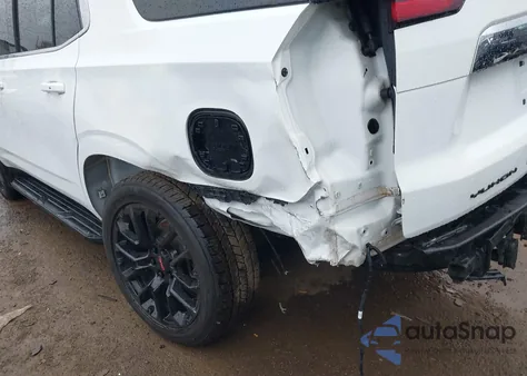 2022 GMC Yukon 4Wd Sle z USA, uszkodzony, nr VIN 1GKS2AKD9NR215621